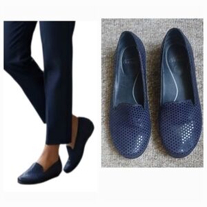 Leather Flats, Dansko Olivia Navy Blue With Perforated Pattern Womens Size (7.5)